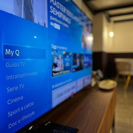 Apartament Regina Milano In Verona - Sky Tv, Wifi E Breakfast Box Zewnętrze zdjęcie