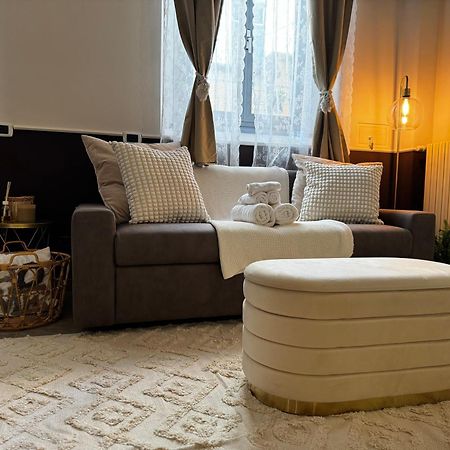 Apartament Regina Milano In Verona - Sky Tv, Wifi E Breakfast Box Zewnętrze zdjęcie