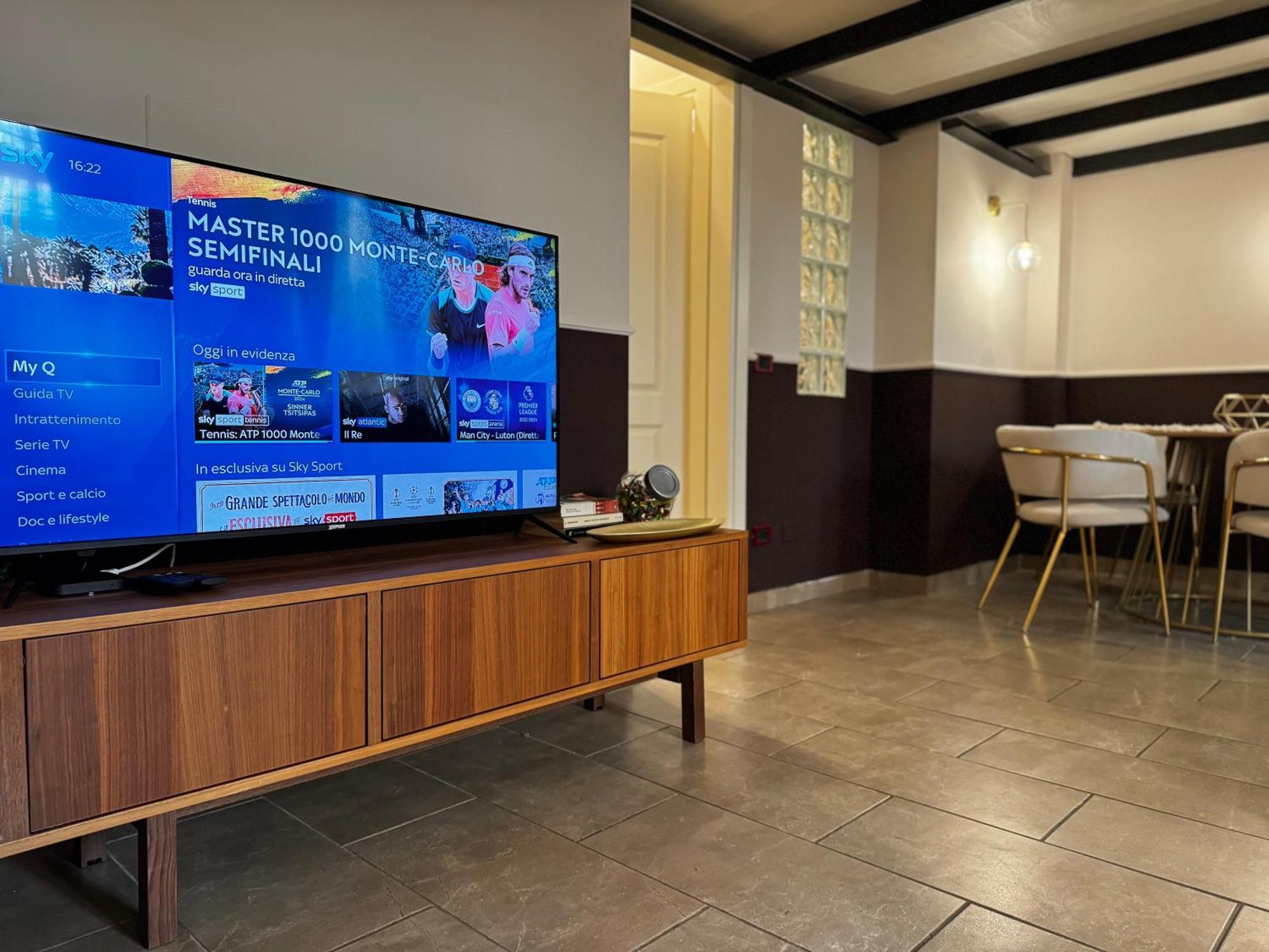 Apartament Regina Milano In Verona - Sky Tv, Wifi E Breakfast Box Zewnętrze zdjęcie