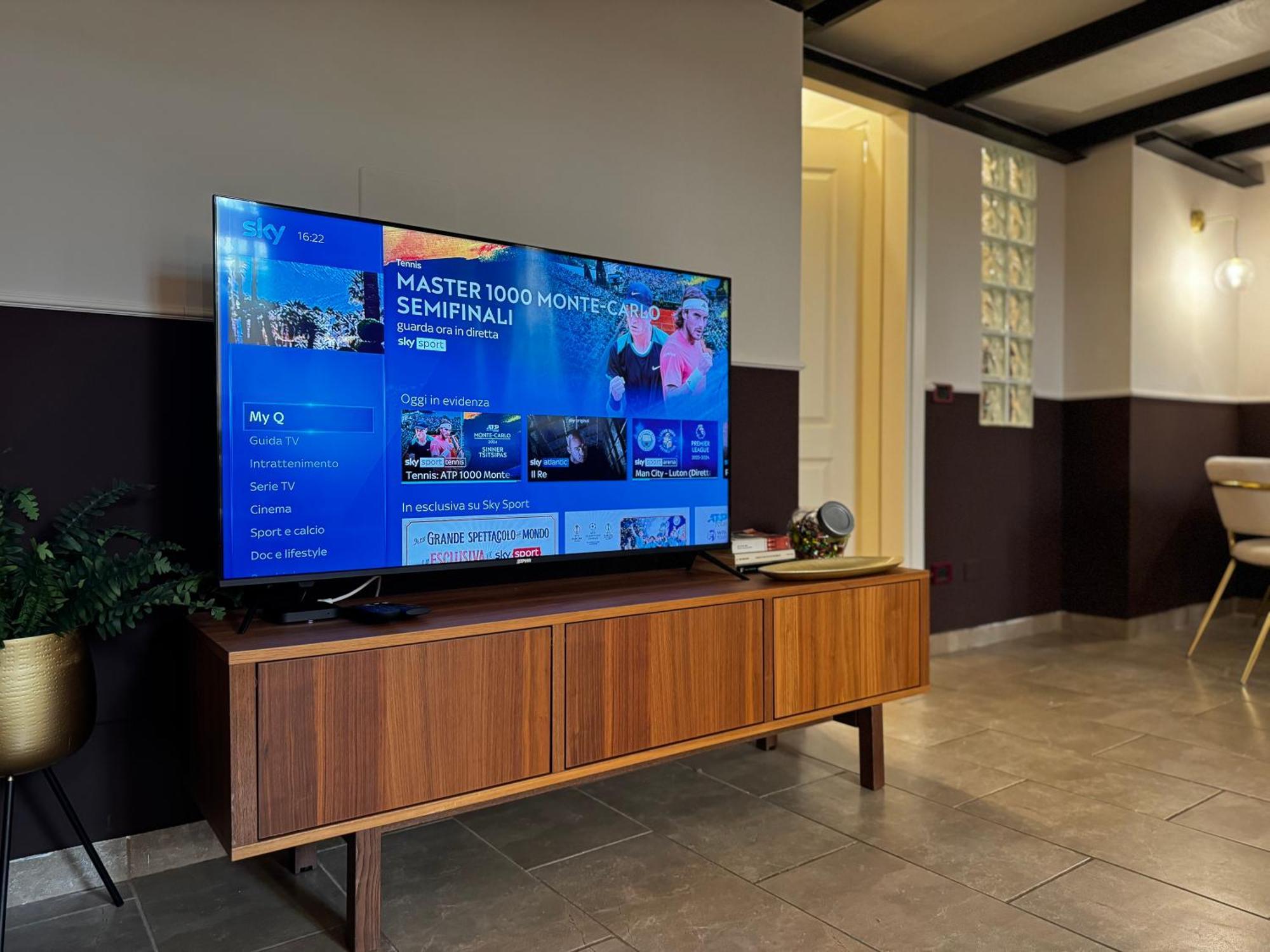 Apartament Regina Milano In Verona - Sky Tv, Wifi E Breakfast Box Zewnętrze zdjęcie